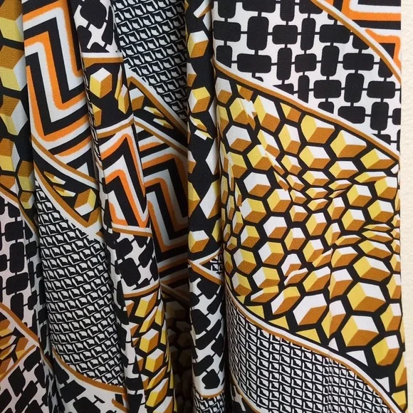 Gracia Gorgeous Black, Gold, and Cream Patterned Maxi Skort Size Small - Picture 8 of 10